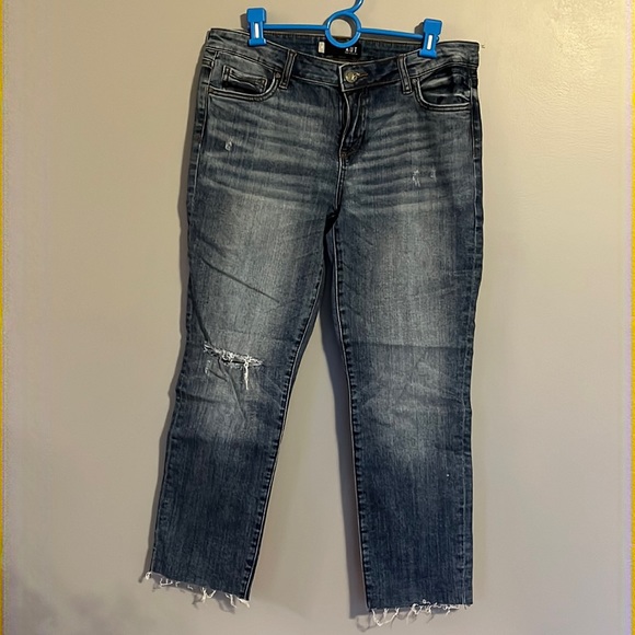 KUT Reese Ankle Straight Leg Jeans with Raw Hem, Size 8 - Picture 1 of 6